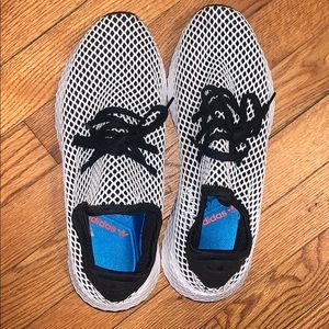 DEERUPT RUNNERS 🚨SOLD🚨